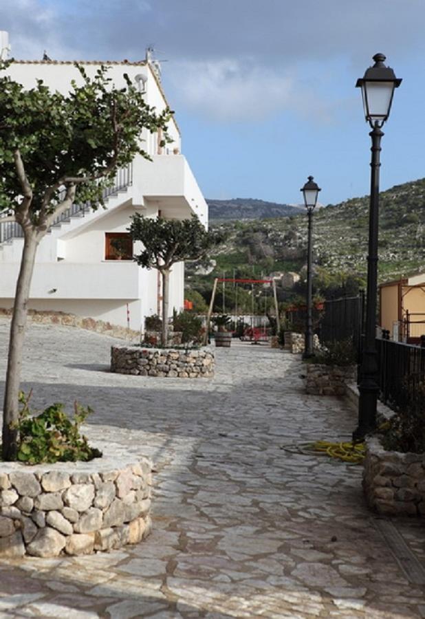 Casa Vacanze Il Cortile Custonaci Exterior foto
